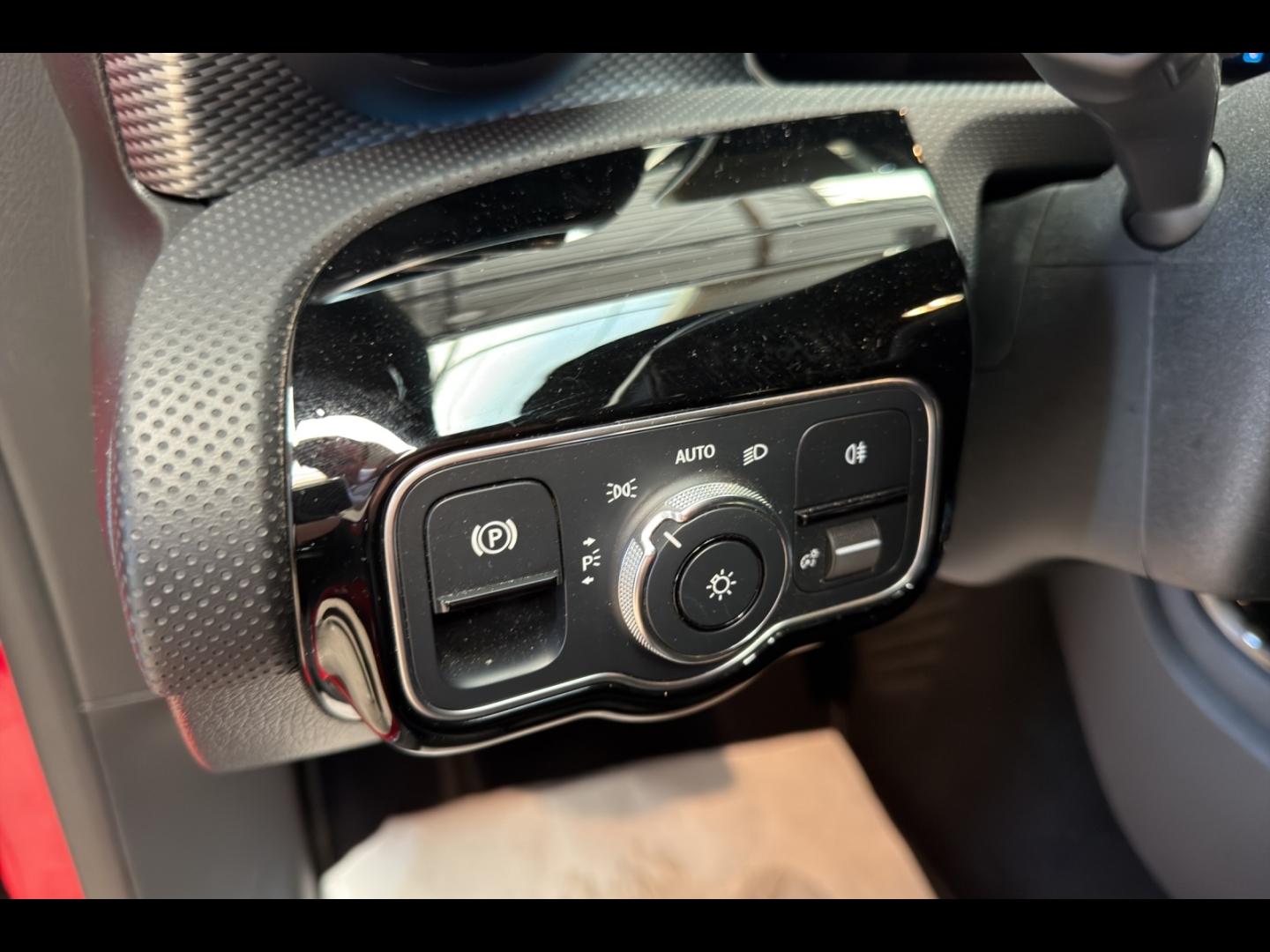 Image MERCEDES-BENZ CLA Shooting Brake 220 190ch Progressive Line 7G-DCT