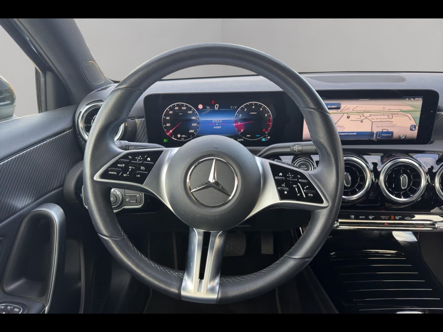 Image MERCEDES-BENZ Classe A 180 136ch Progressive Line 7G-DCT