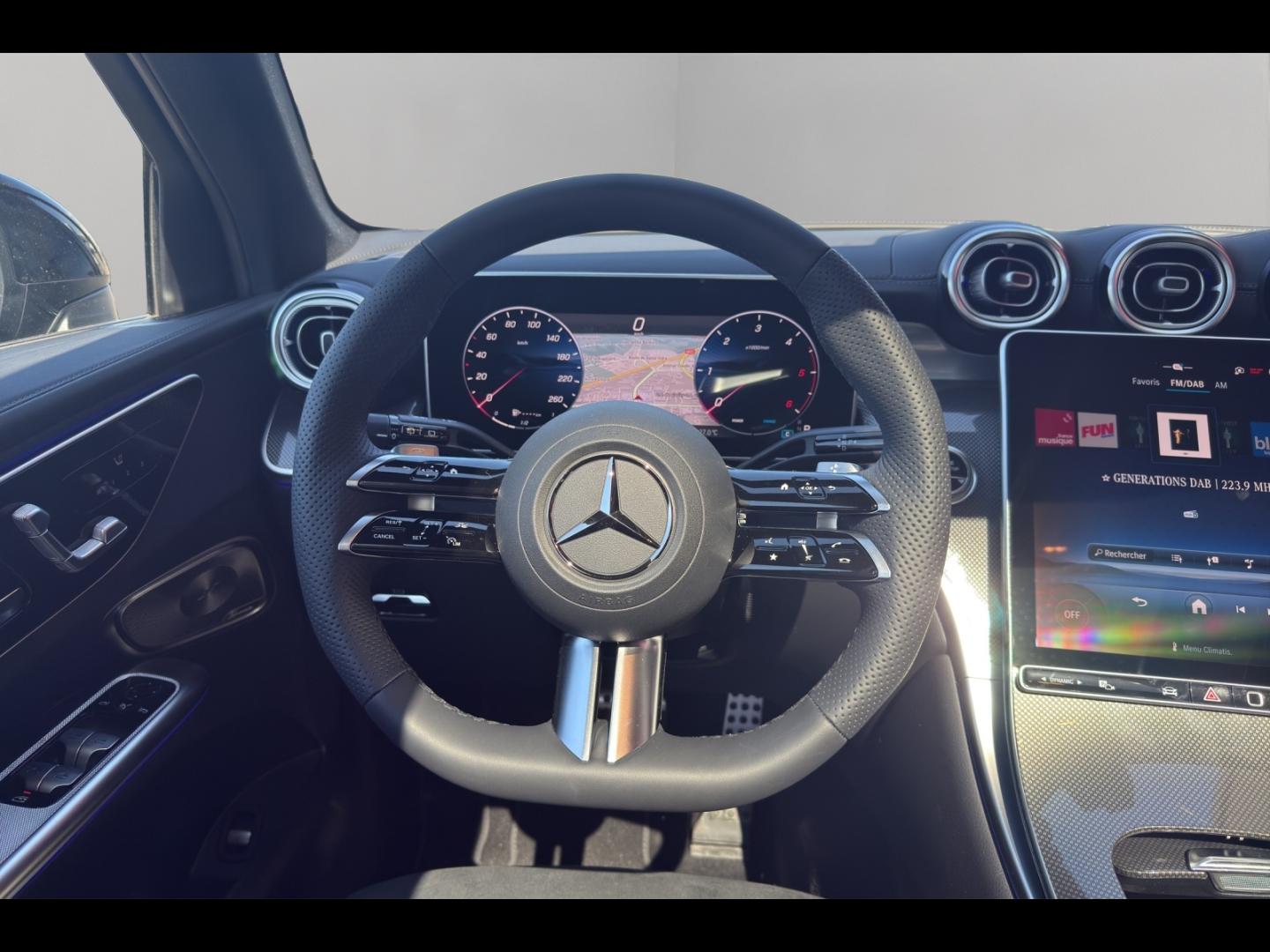 Image MERCEDES-BENZ GLC 220 d 197ch AMG Line 4Matic 9G-Tronic