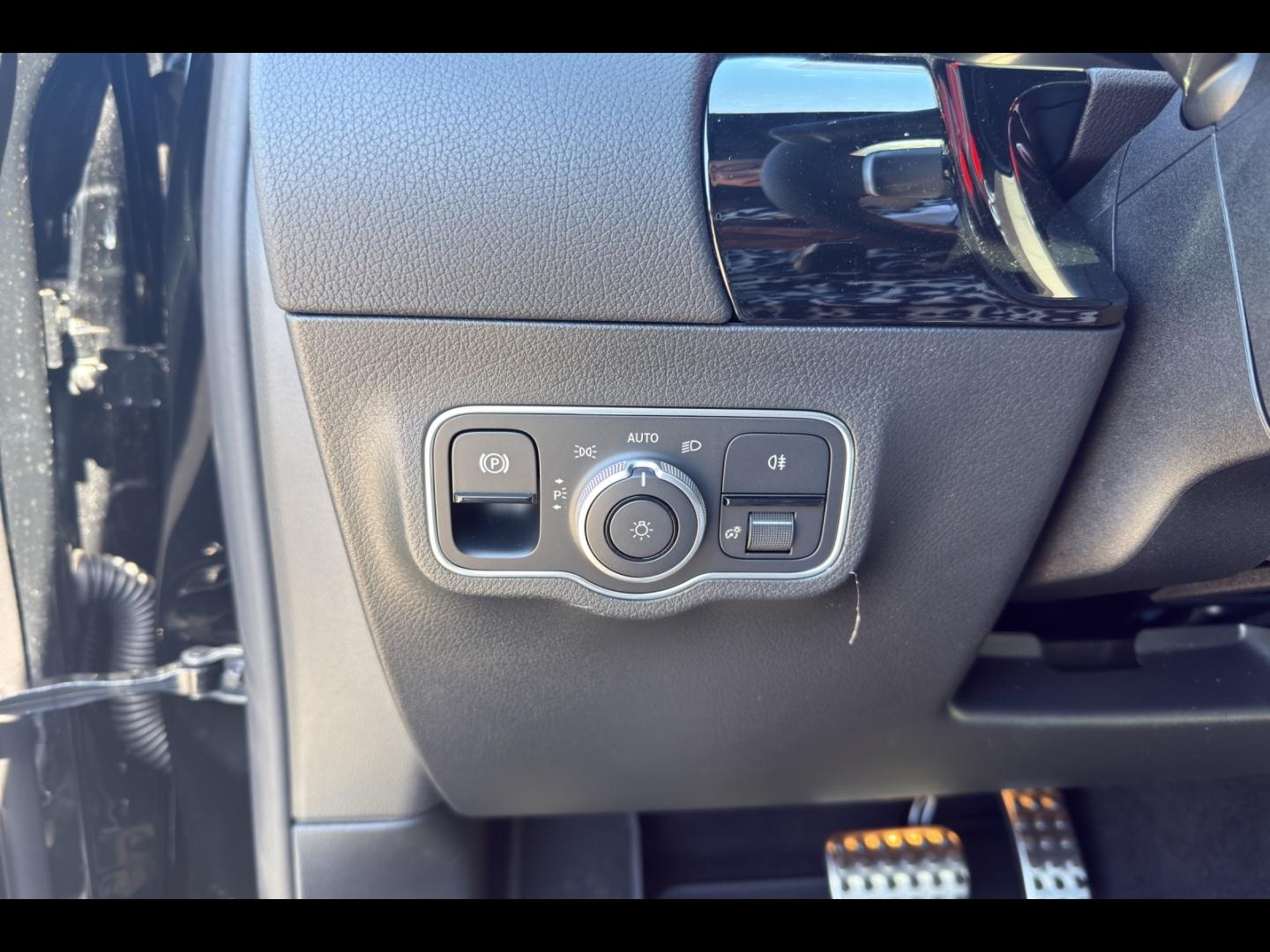 Image MERCEDES-BENZ GLA 200 163ch Edition 140 7G-DCT