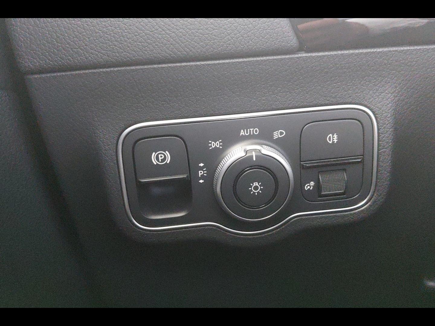 Image MERCEDES-BENZ Classe B 180 136ch Progressive Line 7G-DCT