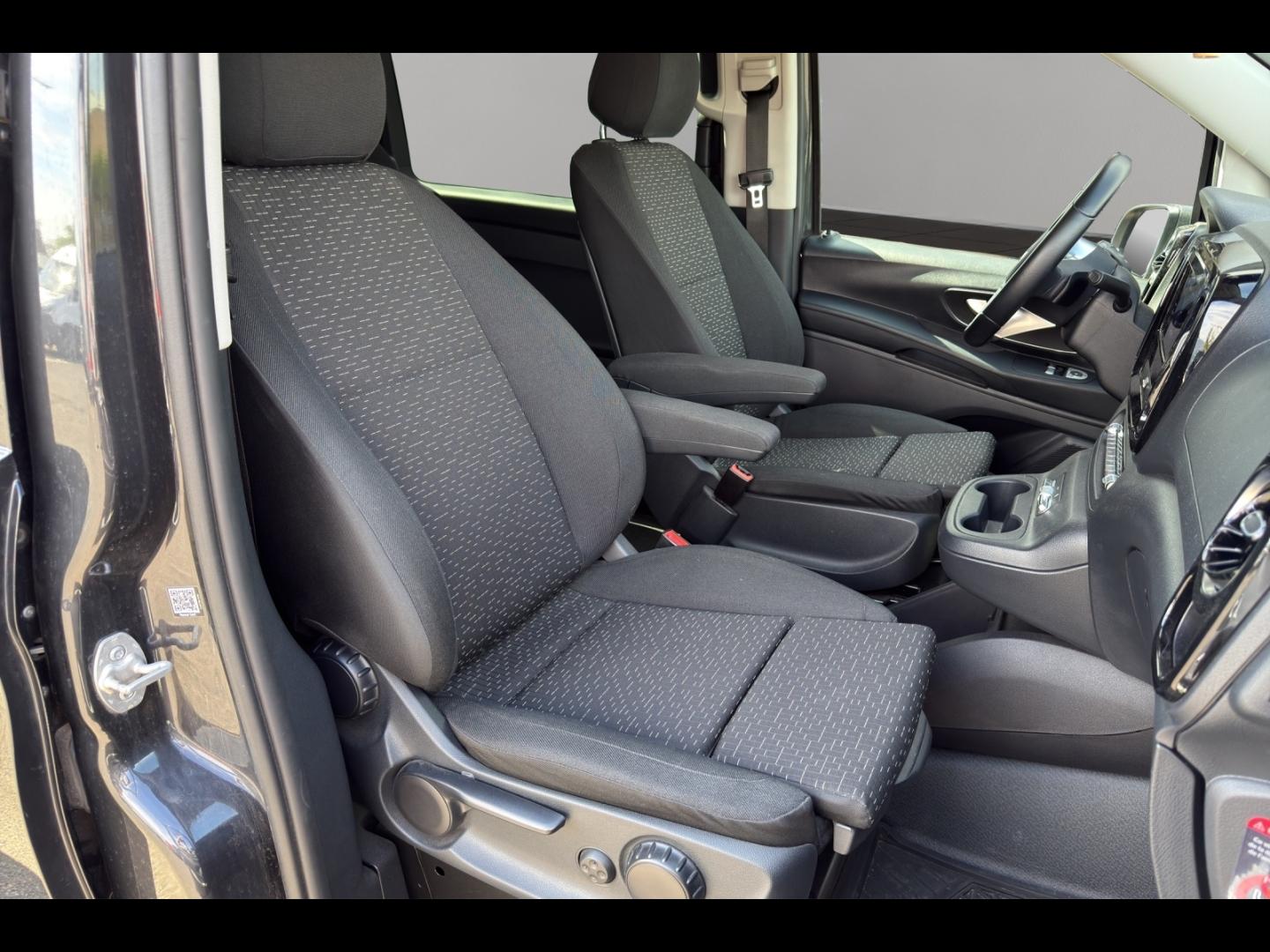 Image MERCEDES-BENZ Vito Fg 119 CDI Mixto Long 4x4 Select 9G-Tronic