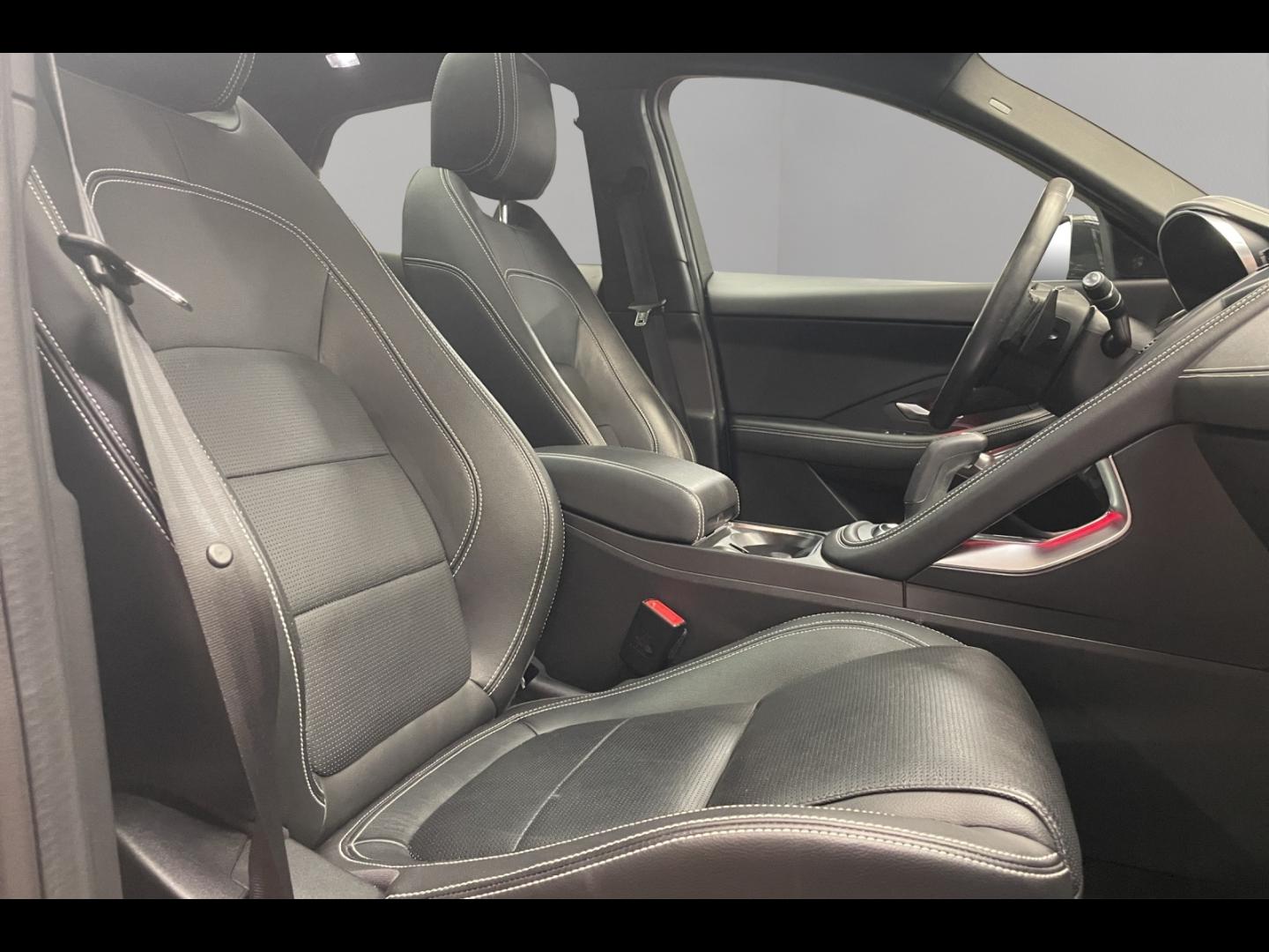 Image JAGUAR E-Pace 2.0D 150ch R-Dynamic SE AWD BVA9