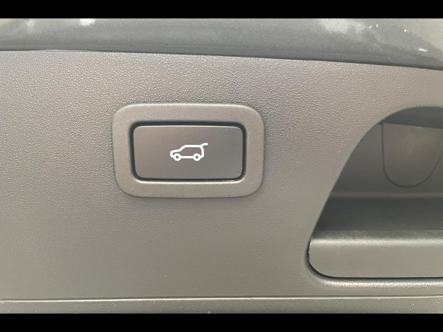Image JAGUAR E-Pace 2.0D 150ch R-Dynamic SE AWD BVA9