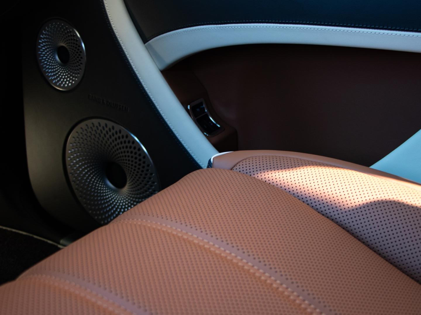 Image BENTLEY BENTAYGA Artenara V8 4.0 550ch