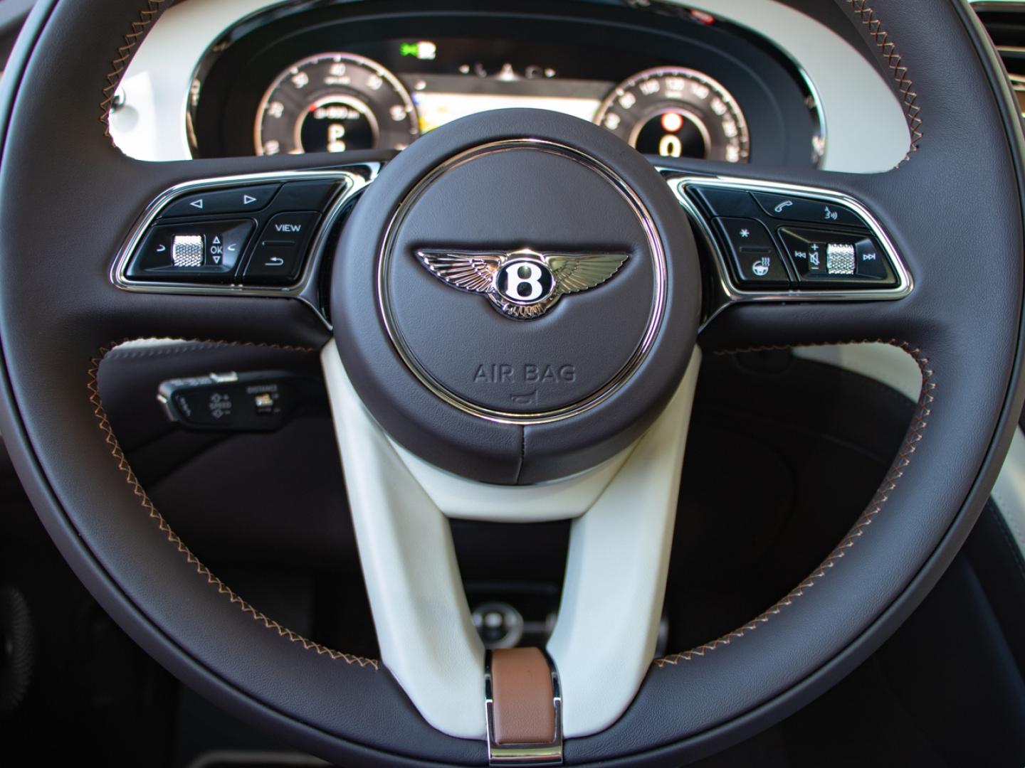 Image BENTLEY BENTAYGA Artenara V8 4.0 550ch