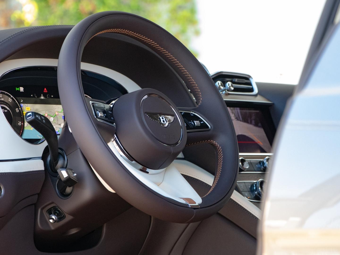 Image BENTLEY BENTAYGA Artenara V8 4.0 550ch