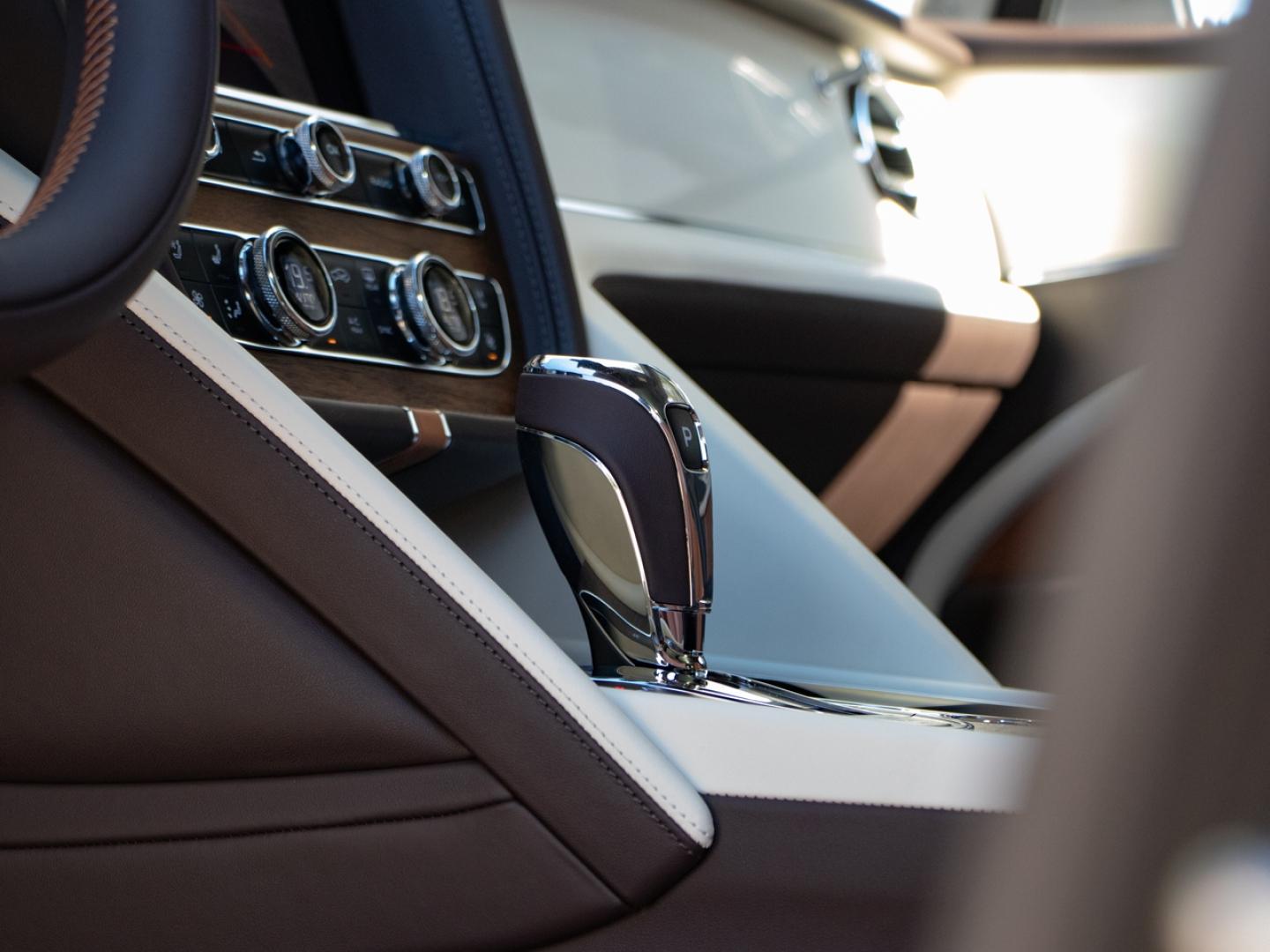 Image BENTLEY BENTAYGA Artenara V8 4.0 550ch