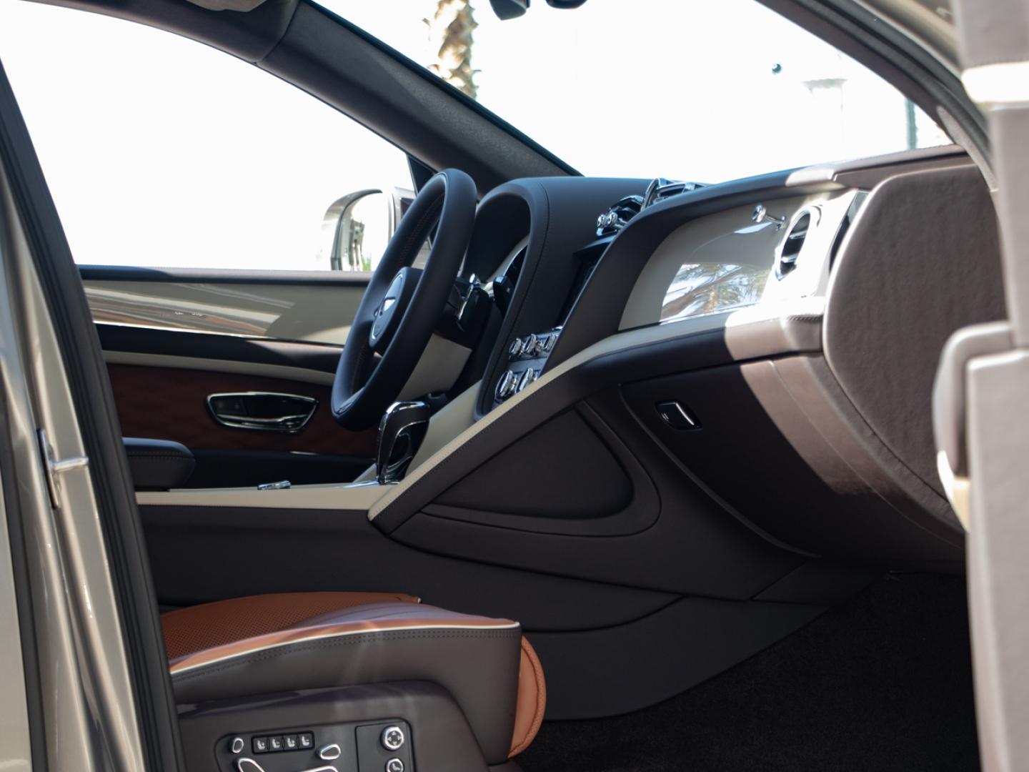 Image BENTLEY BENTAYGA Artenara V8 4.0 550ch