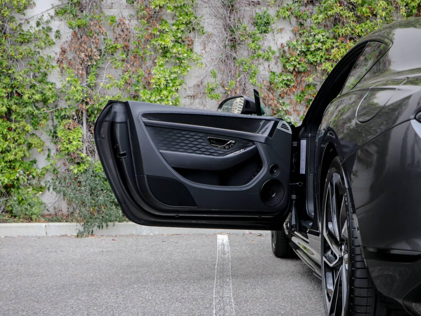 Image BENTLEY CONTINENTAL GT S V8 Hybrid 680ch