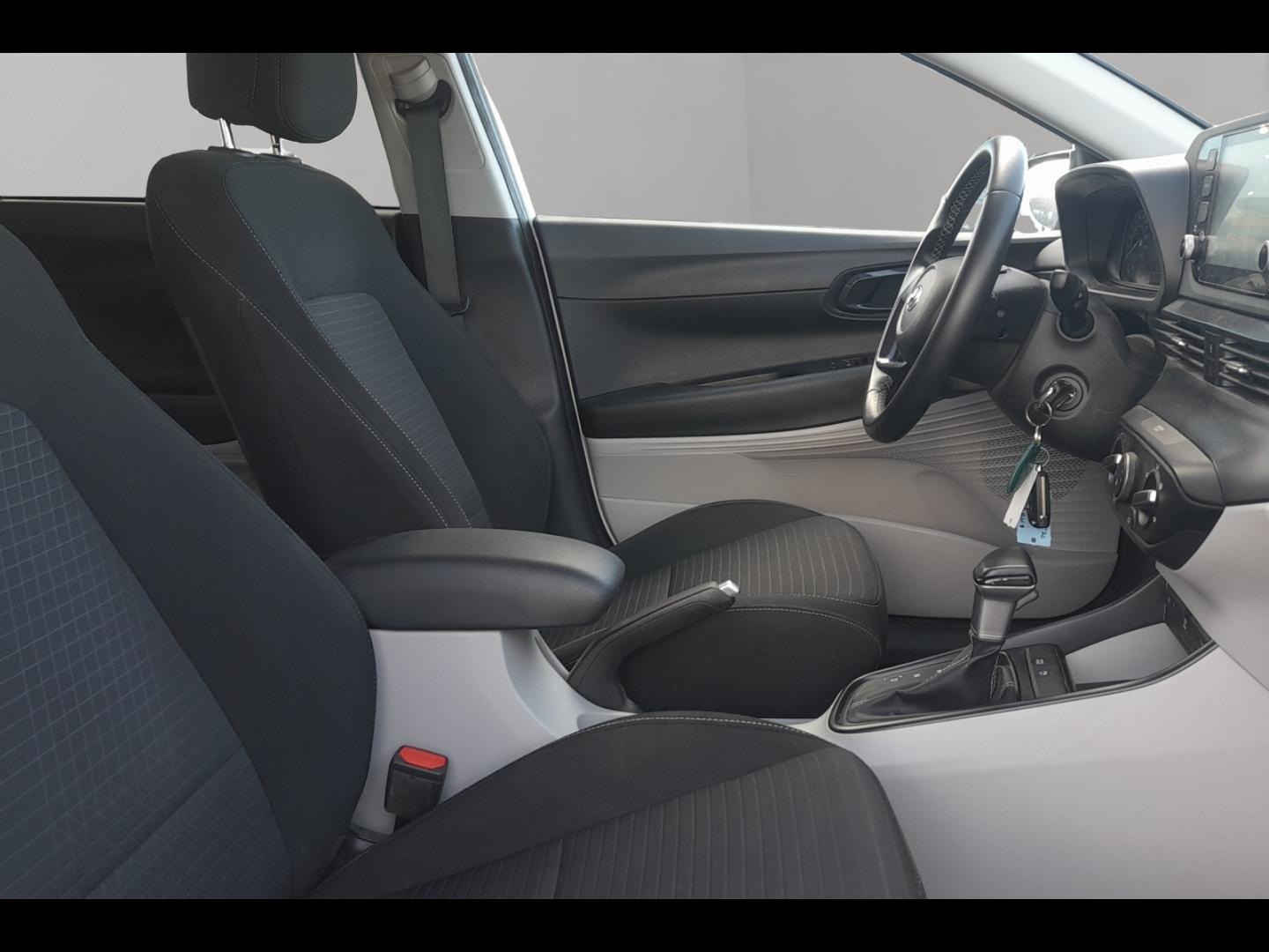 Image HYUNDAI i20 1.0 T-GDi 100ch Hybrid Intuitive DCT-7