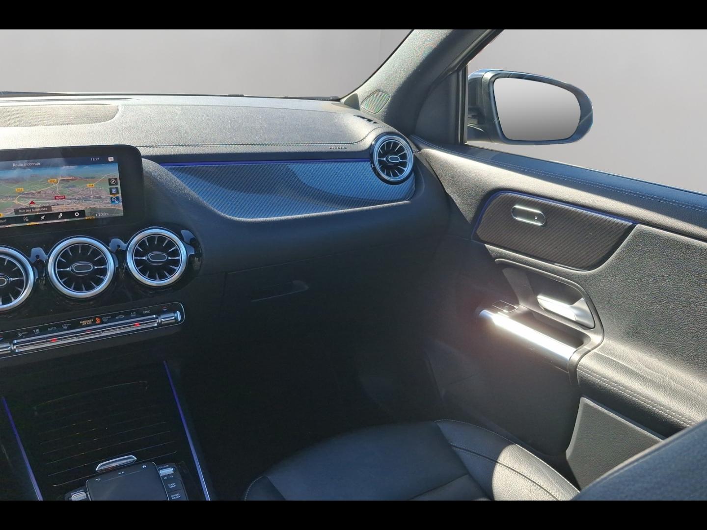Image MERCEDES-BENZ GLA 220 d 190ch 4Matic AMG Line 8G-DCT