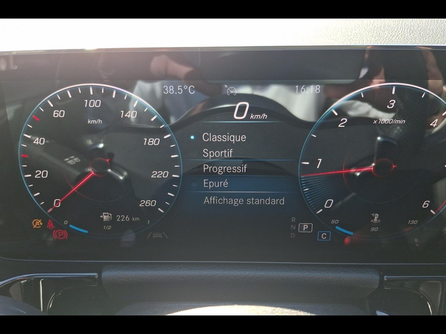 Image MERCEDES-BENZ GLA 220 d 190ch 4Matic AMG Line 8G-DCT