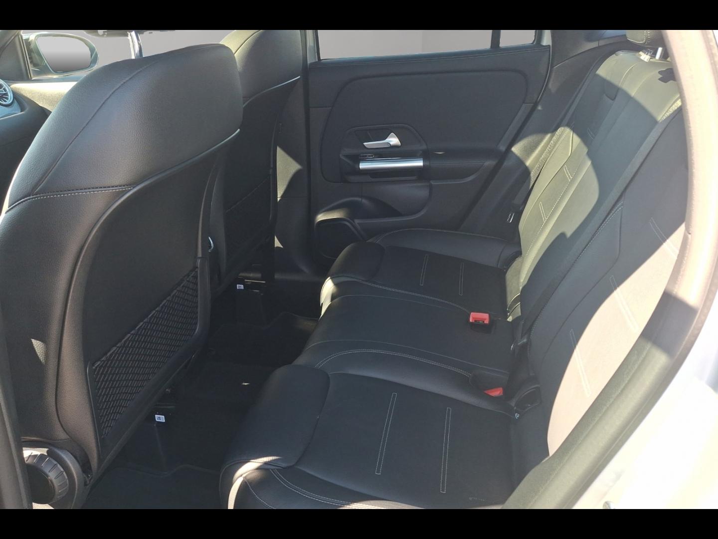 Image MERCEDES-BENZ GLA 220 d 190ch 4Matic AMG Line 8G-DCT