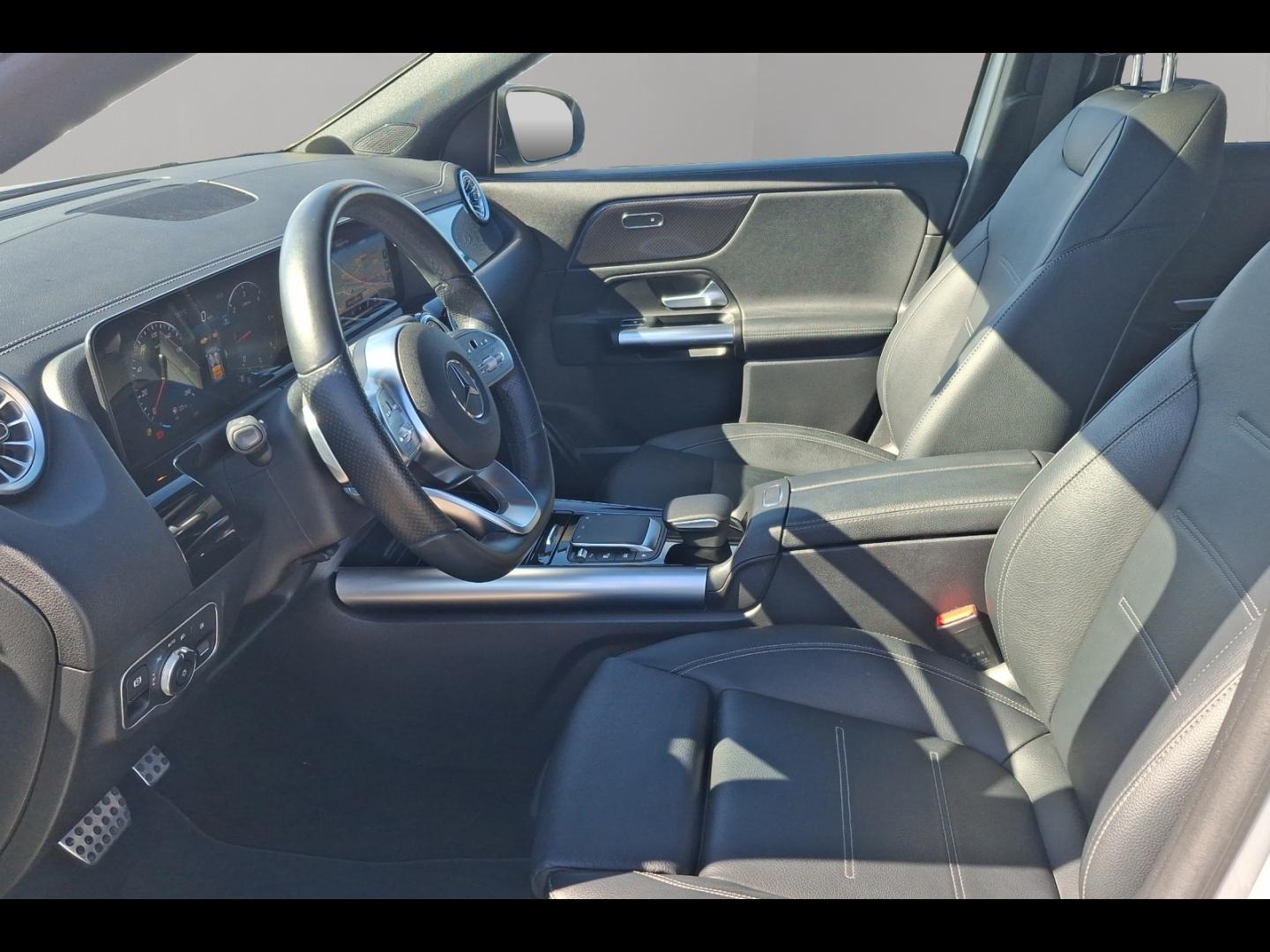 Image MERCEDES-BENZ GLA 220 d 190ch 4Matic AMG Line 8G-DCT