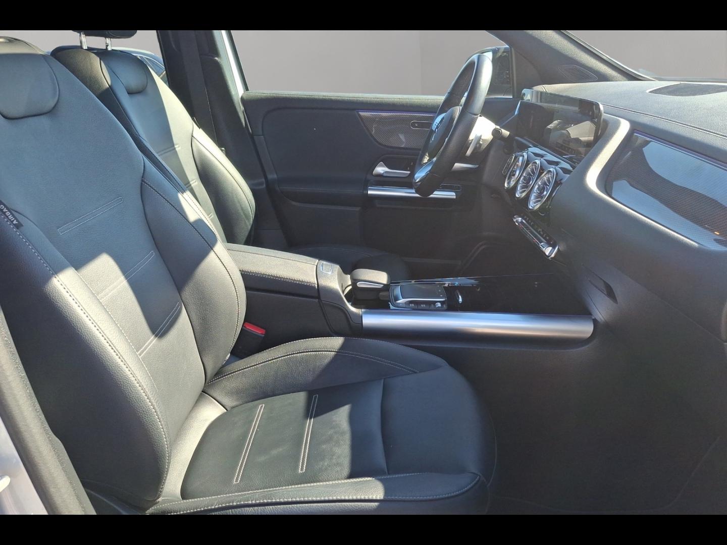 Image MERCEDES-BENZ GLA 220 d 190ch 4Matic AMG Line 8G-DCT