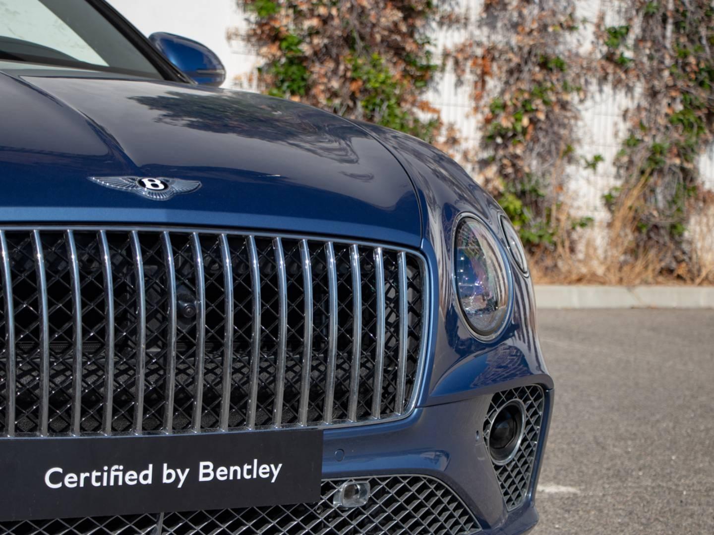 Image BENTLEY GTC Azure V8 4.0 550ch