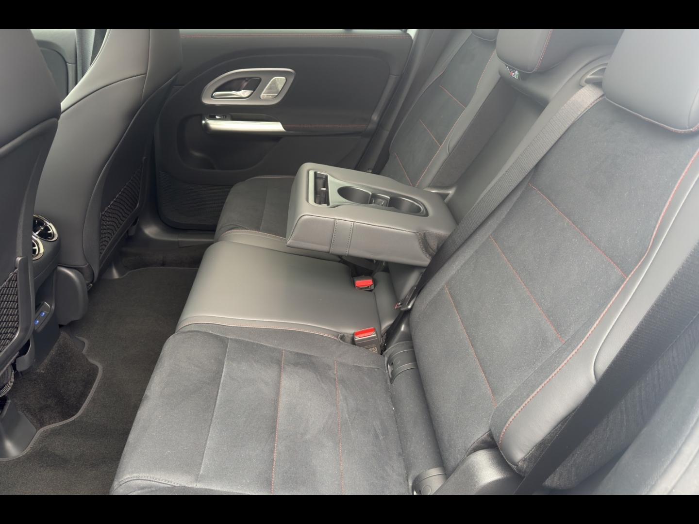 Image MERCEDES-BENZ GLB 250+ EQ 272ch AMG Line