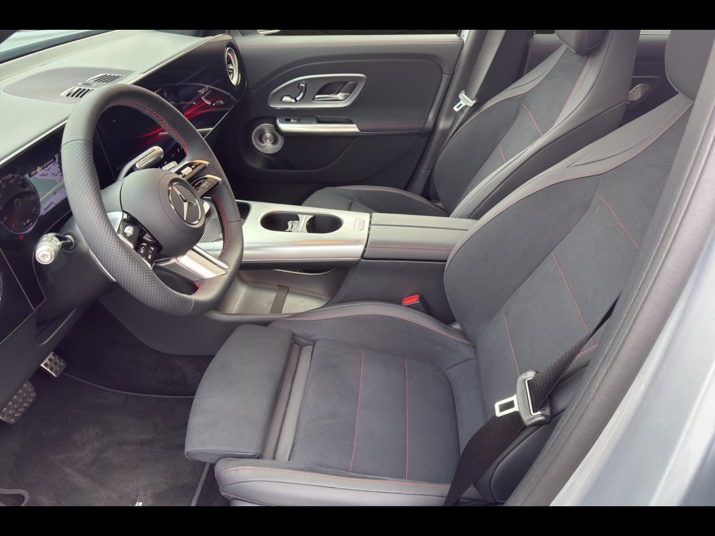 Image MERCEDES-BENZ GLB 250+ EQ 272ch AMG Line