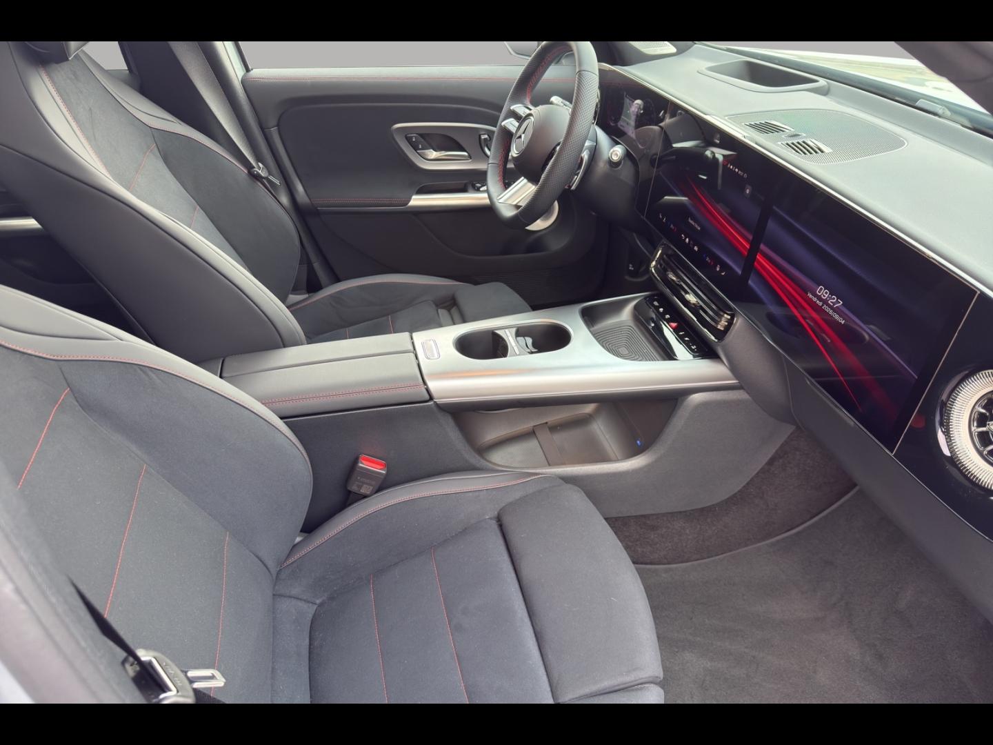 Image MERCEDES-BENZ GLB 250+ EQ 272ch AMG Line