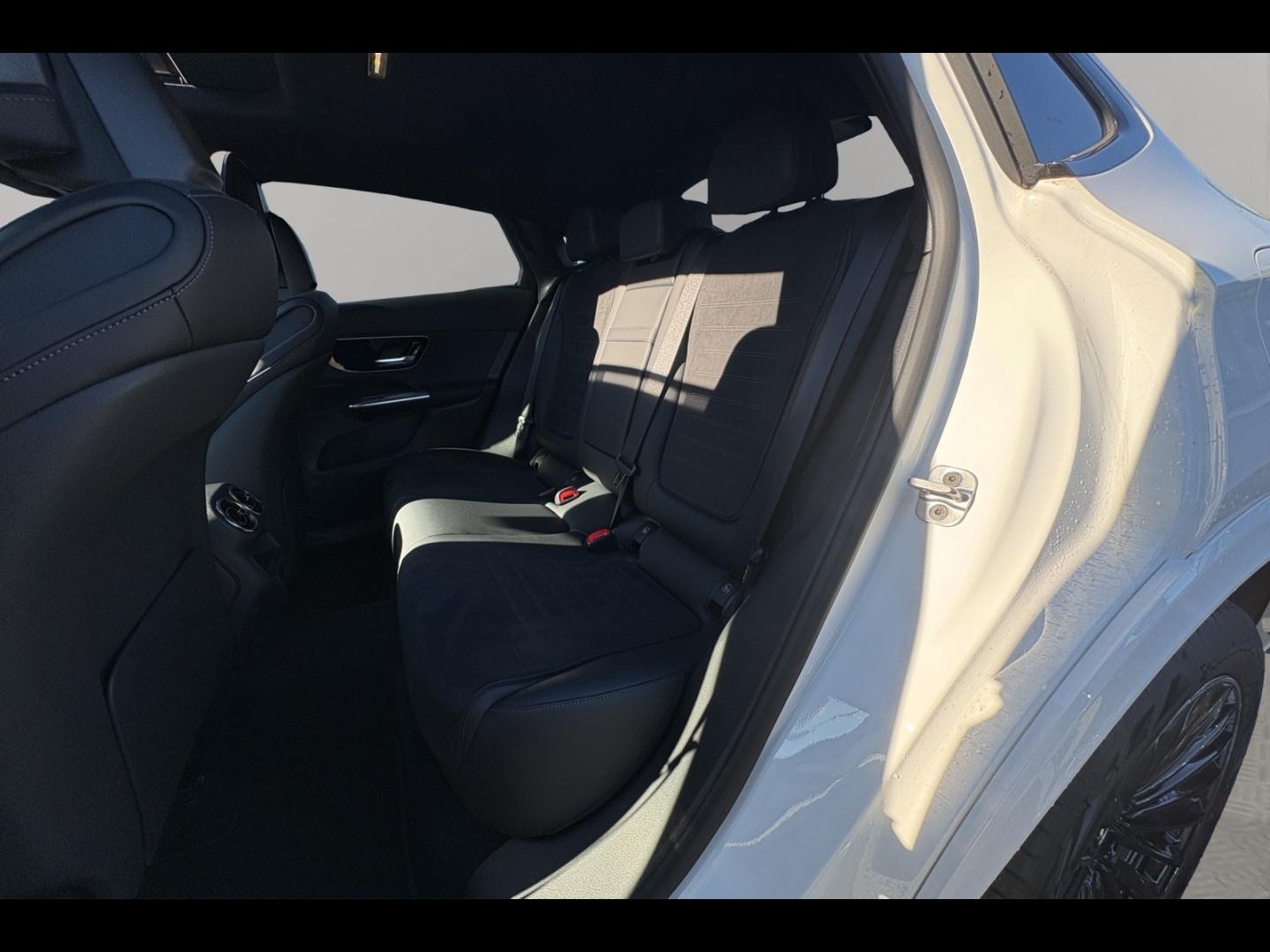 Image MERCEDES-BENZ GLC Coupé 300 e Hybrid 204+136ch AMG Line + 4Matic 9G-Tronic
