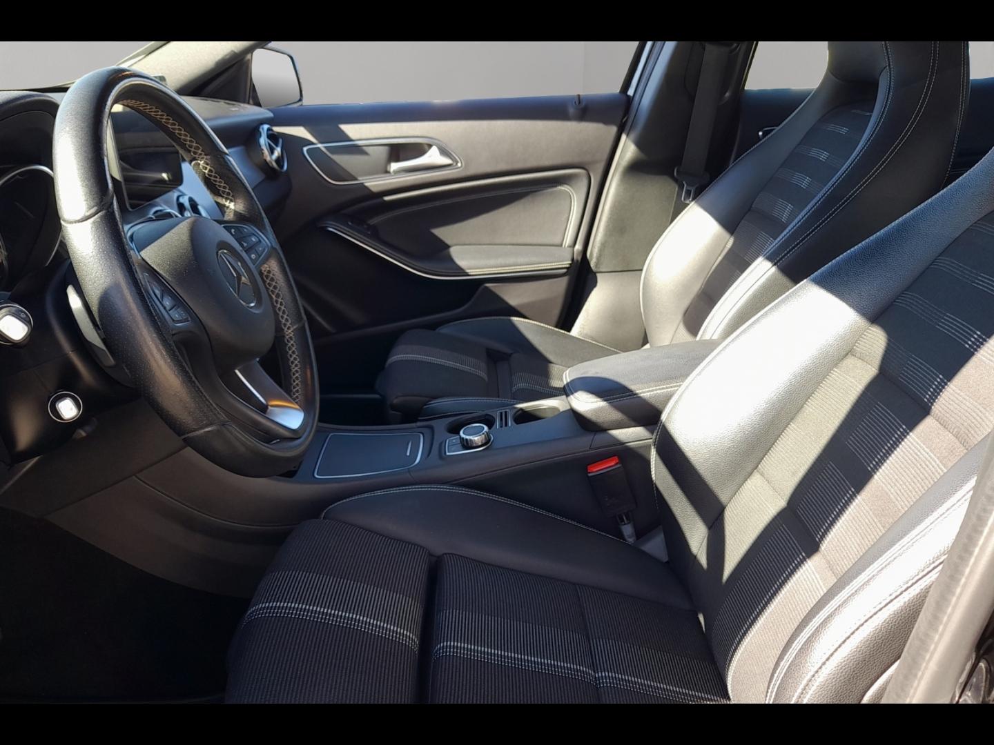 Image MERCEDES-BENZ GLA 200 d 136ch Sensation 7G-DCT Euro6c