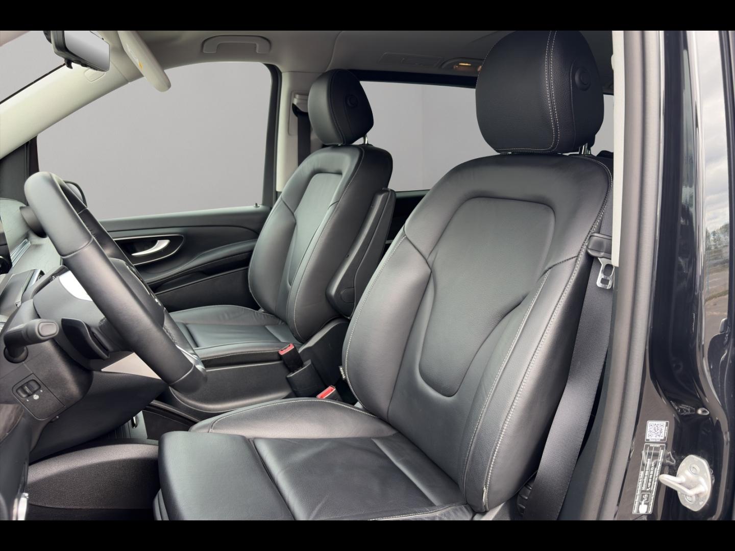 Image MERCEDES-BENZ Classe V 300 d Long Avantgarde Intégrale 9G-Tronic