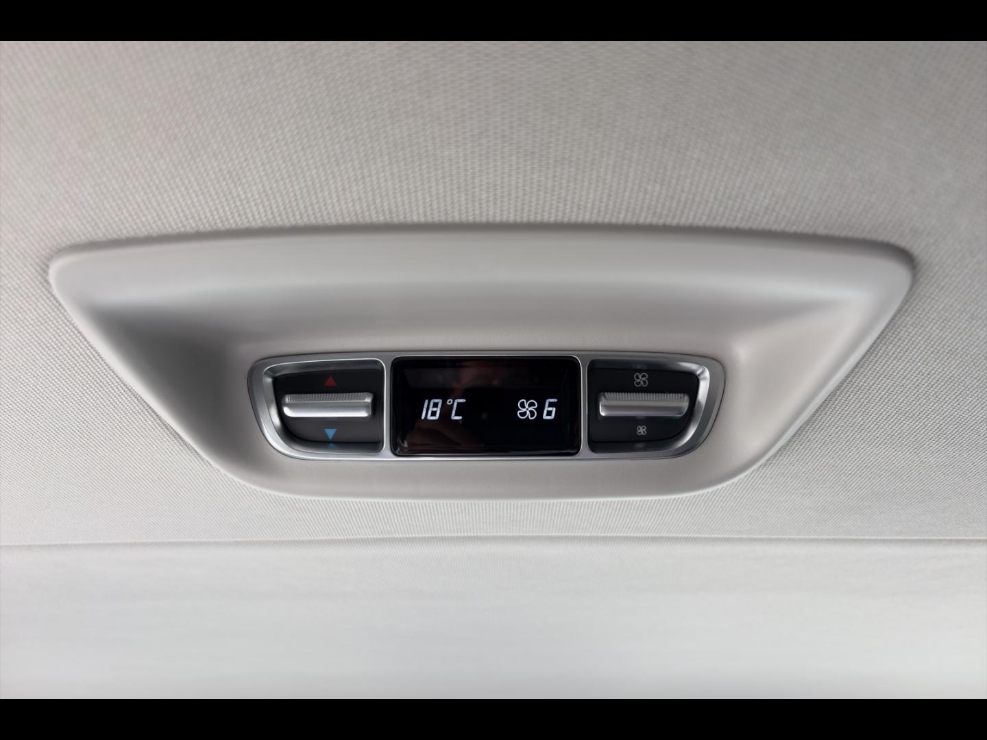 Image MERCEDES-BENZ Classe V 300 d Long Avantgarde Intégrale 9G-Tronic