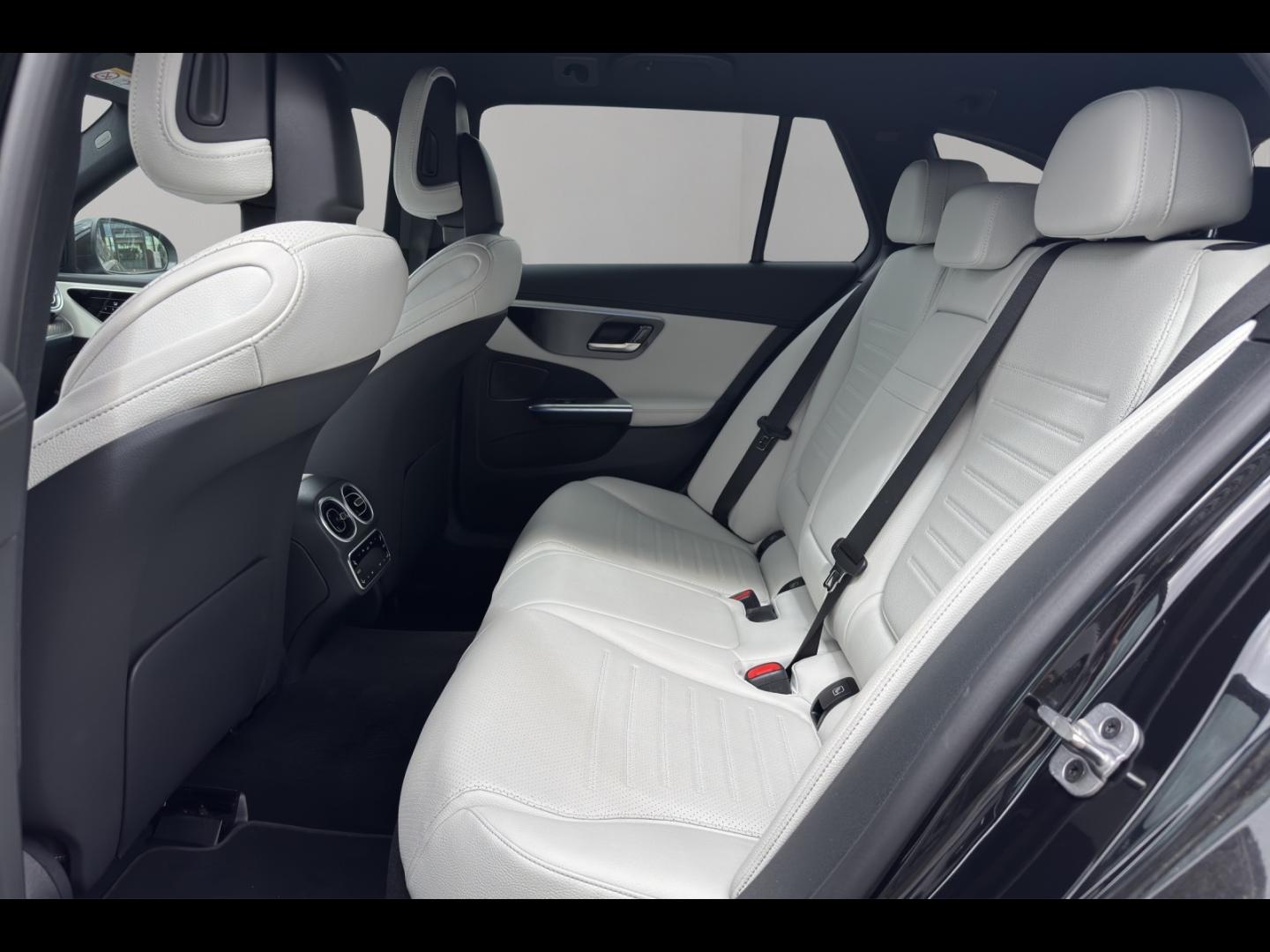 Image MERCEDES-BENZ Classe C Break 300 d e Hybrid EQ 197+129ch AMG Line