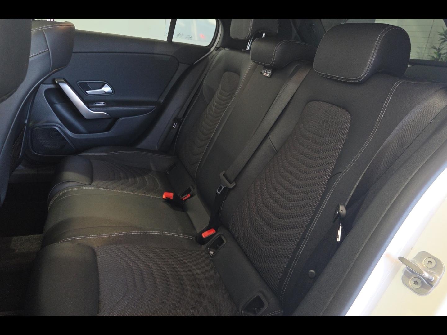 Image MERCEDES-BENZ Classe A 180 136ch Progressive Line 7G-DCT