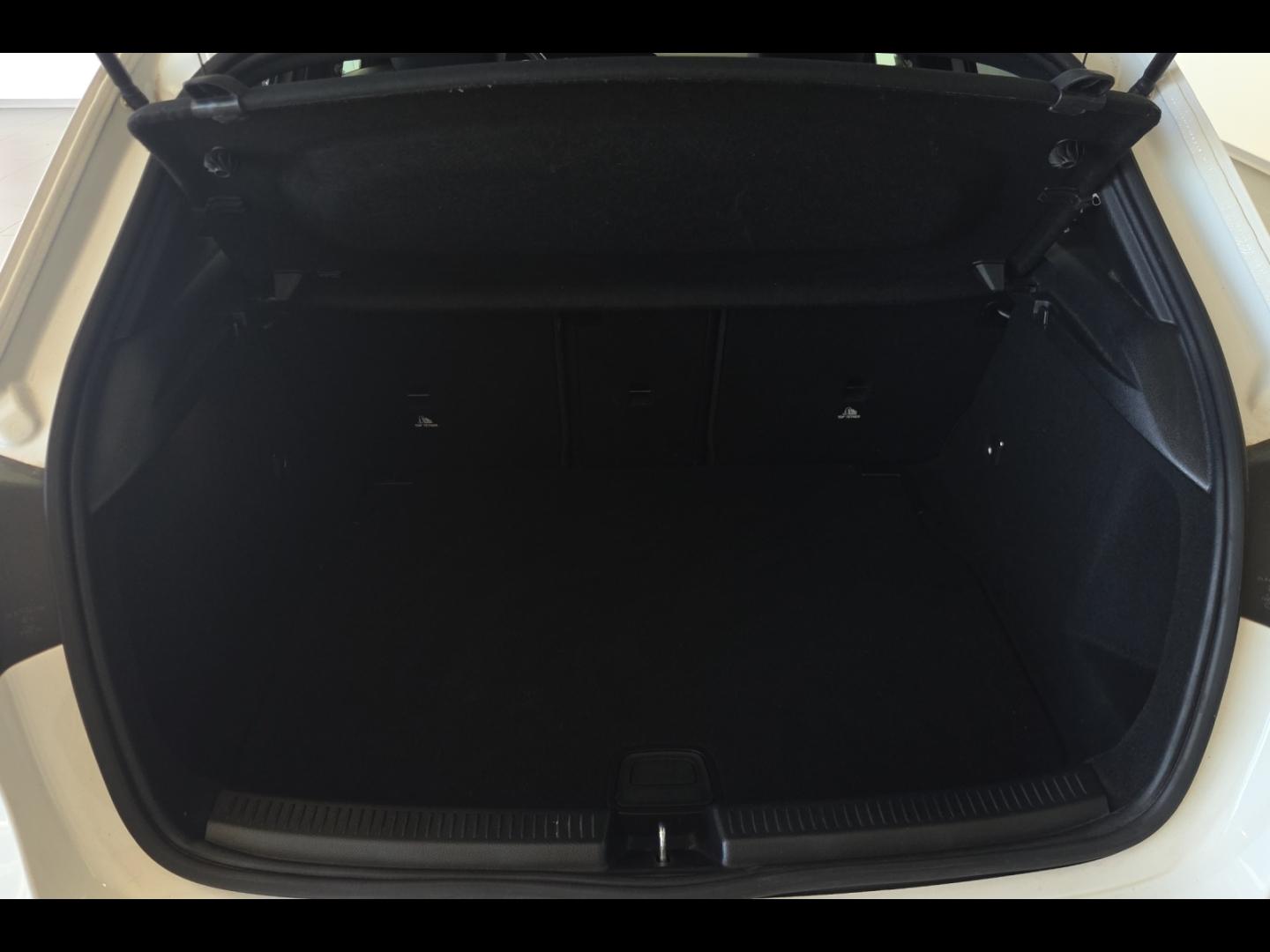 Image MERCEDES-BENZ Classe A 180 136ch Progressive Line 7G-DCT