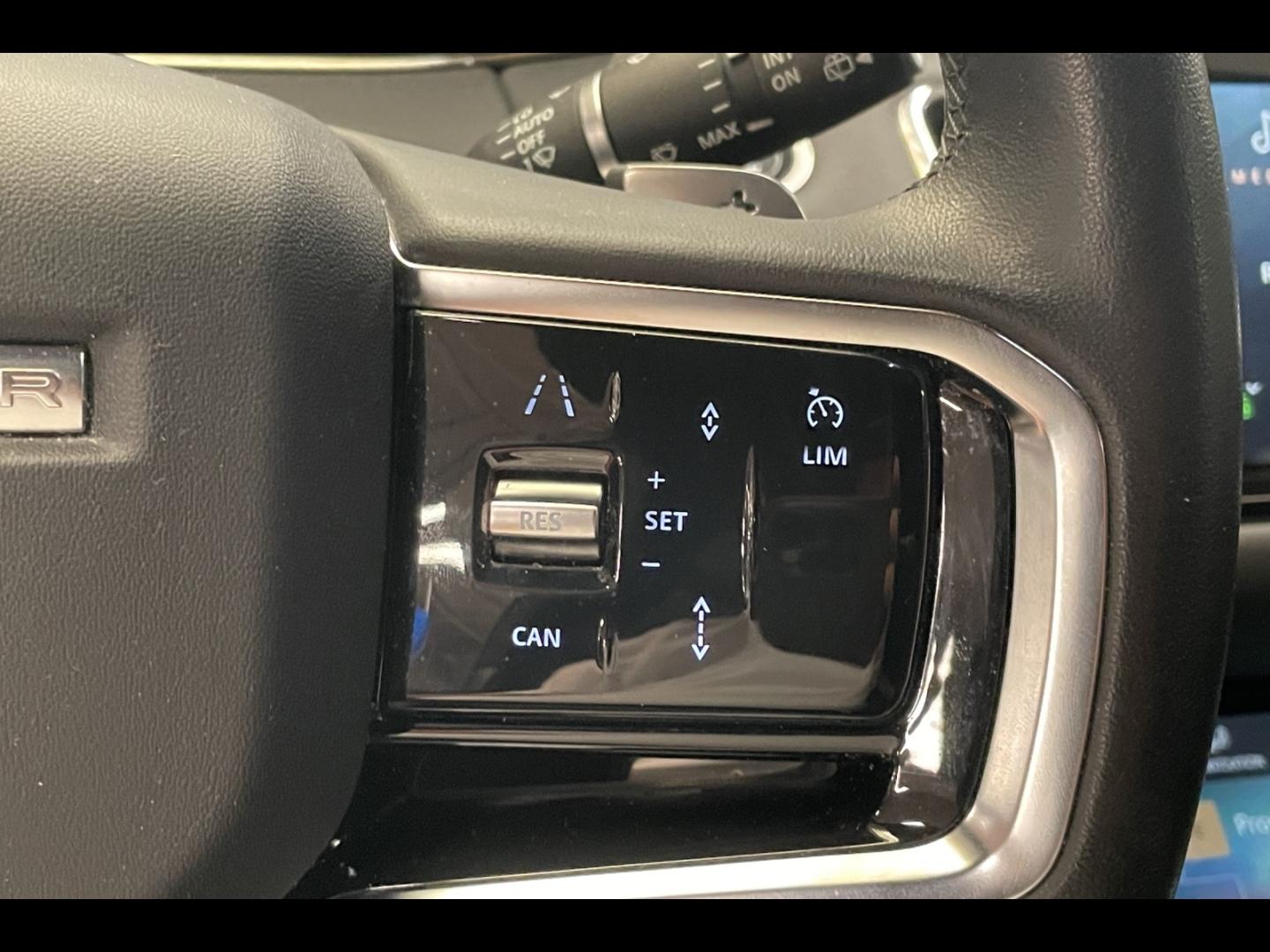 Image LAND-ROVER Range Rover Evoque 1.5 P300e 309ch R-Dynamic SE AWD BVA Mark III