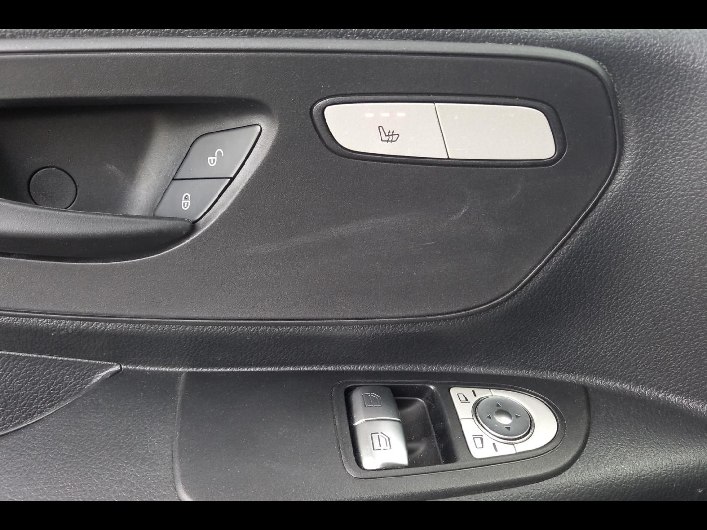 Image MERCEDES-BENZ Vito Fg eVito 112 116ch Long batterie 60 kWh