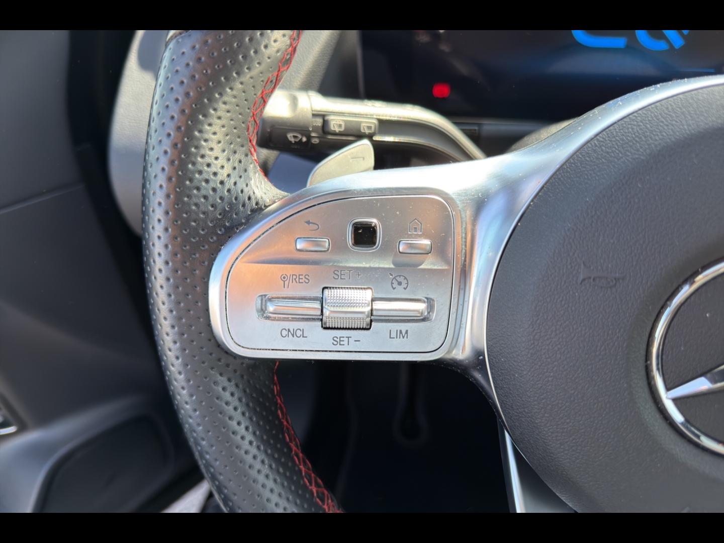 Image MERCEDES-BENZ EQA 350 292ch AMG Line 4MATIC