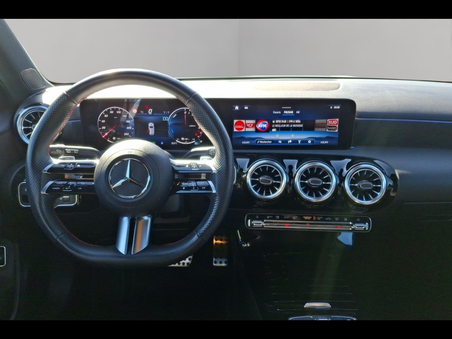 Image MERCEDES-BENZ Classe A 250 e 163+109ch AMG Line 8G-DCT