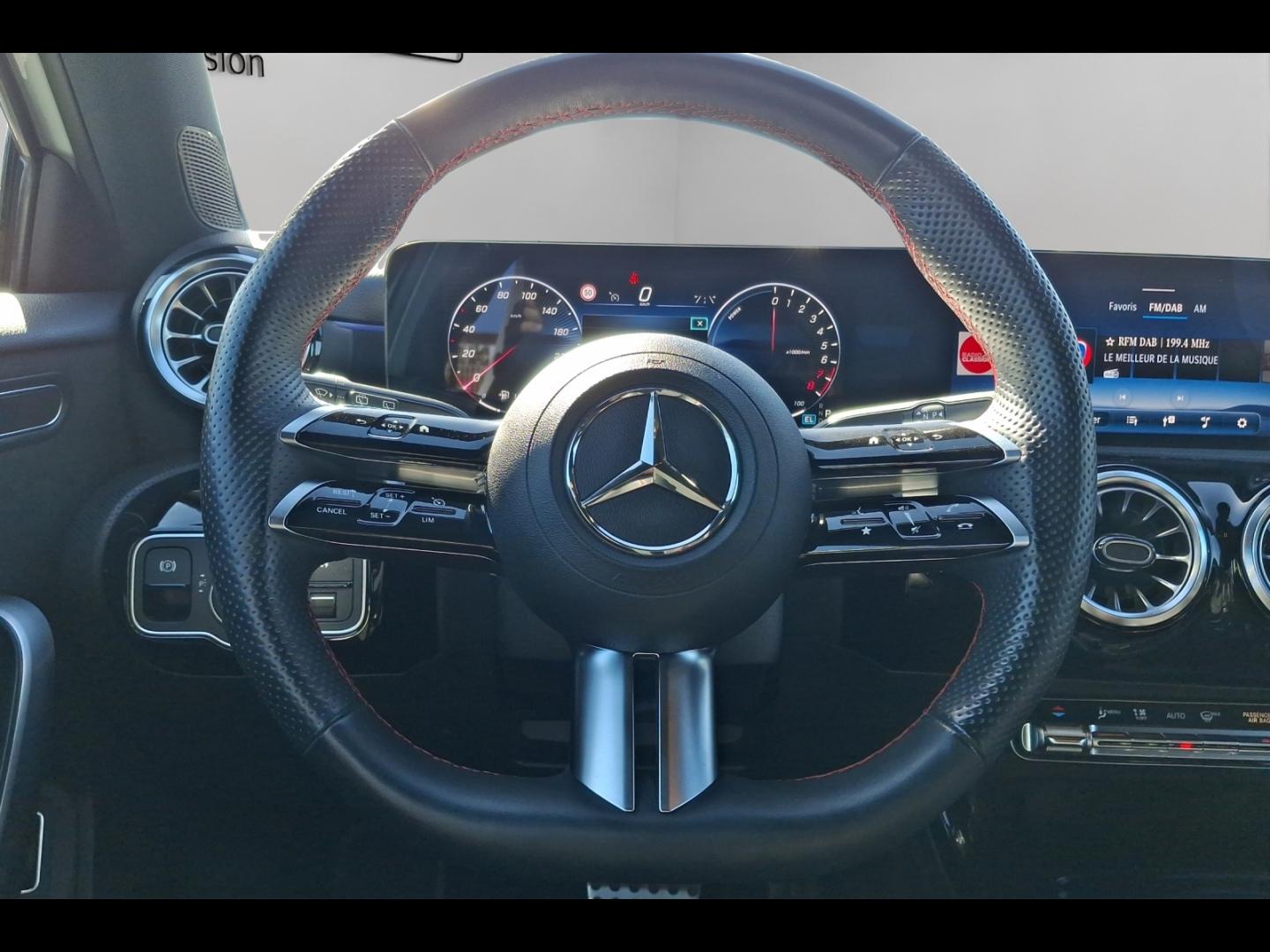 Image MERCEDES-BENZ Classe A 250 e 163+109ch AMG Line 8G-DCT