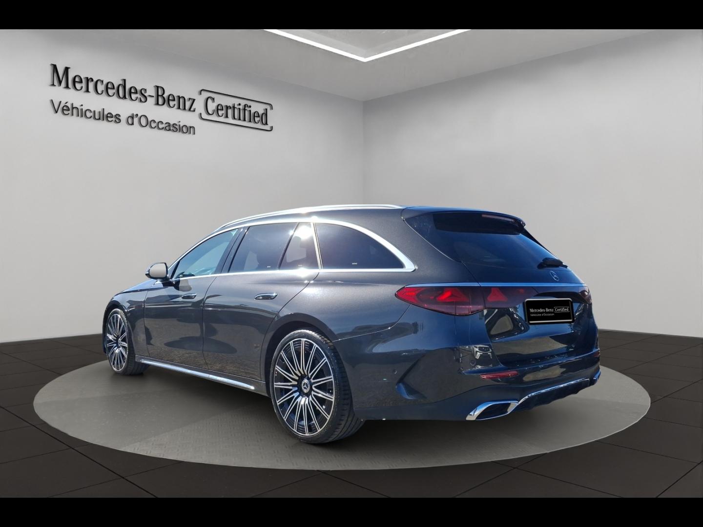 Image MERCEDES-BENZ Classe E Break 220 d 197+23ch AMG Line 9G-Tronic