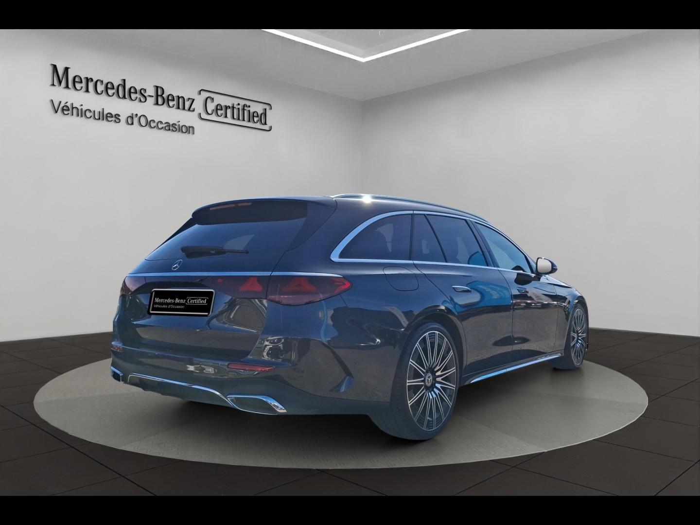 Image MERCEDES-BENZ Classe E Break 220 d 197+23ch AMG Line 9G-Tronic