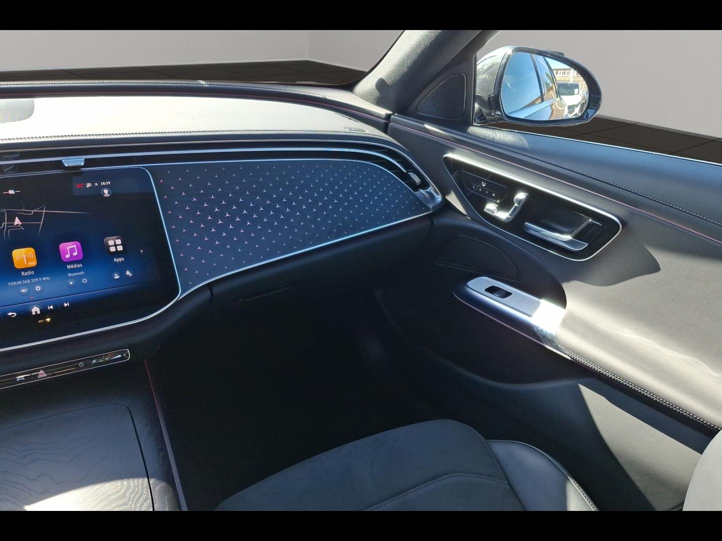 Image MERCEDES-BENZ Classe E Break 220 d 197+23ch AMG Line 9G-Tronic