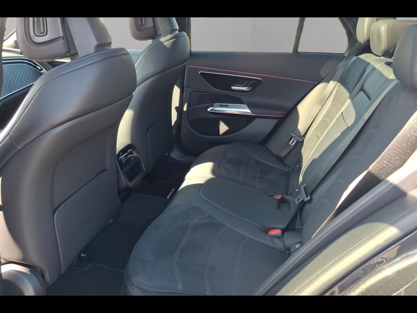 Image MERCEDES-BENZ Classe E Break 220 d 197+23ch AMG Line 9G-Tronic