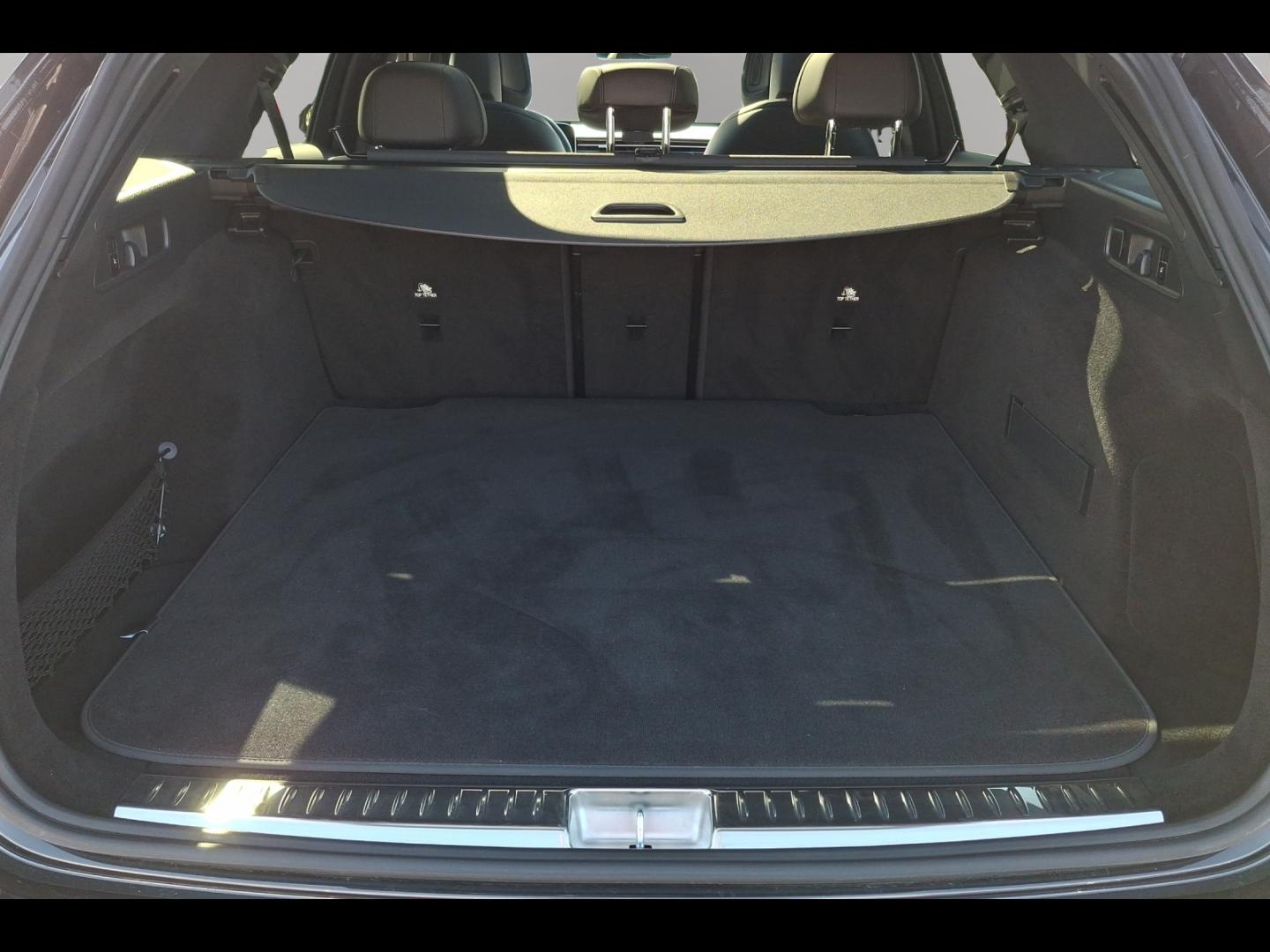 Image MERCEDES-BENZ Classe E Break 220 d 197+23ch AMG Line 9G-Tronic