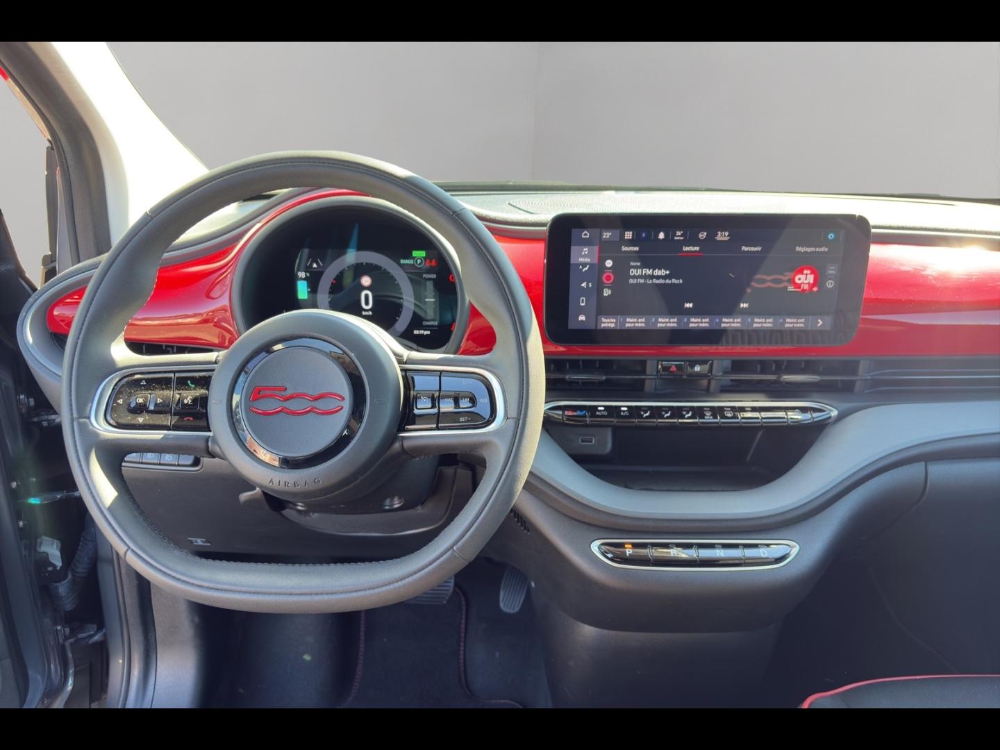 Image FIAT 500C e 95ch (RED) MY23