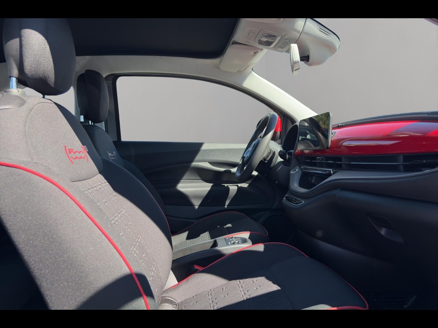 Image FIAT 500C e 95ch (RED) MY23