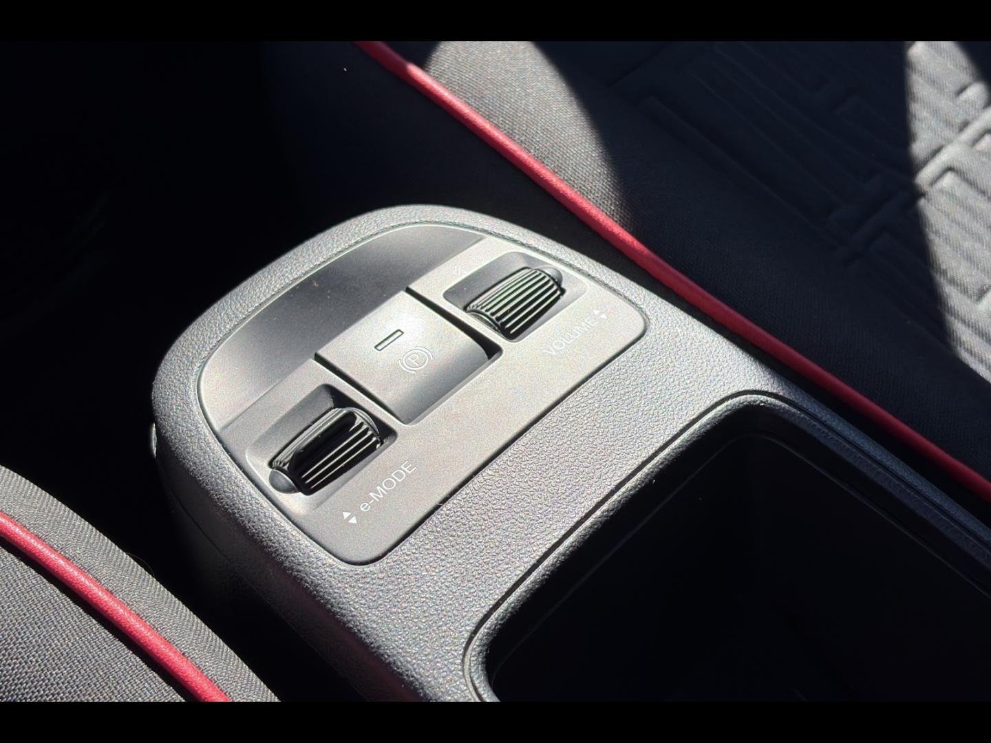 Image FIAT 500C e 95ch (RED) MY23