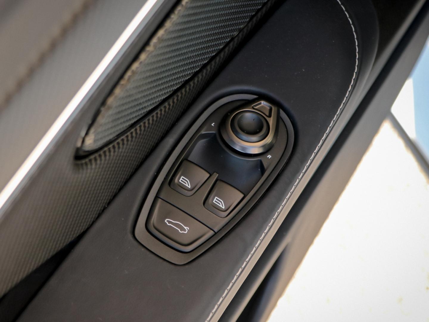 Image ASTON MARTIN DB12 V8 4.0 680ch BVA8