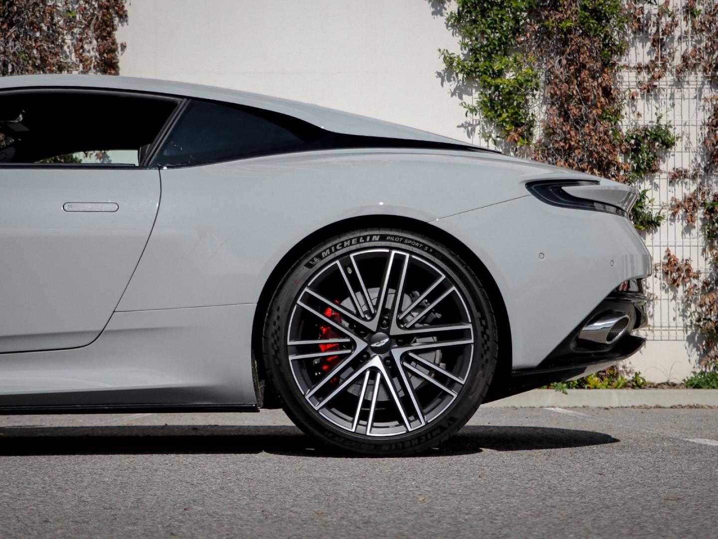 Image ASTON MARTIN DB12 V8 4.0 680ch BVA8