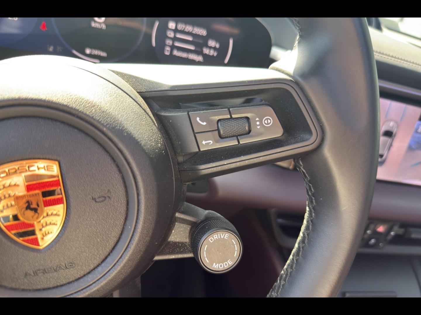 Image PORSCHE Macan 408ch 4 MY25