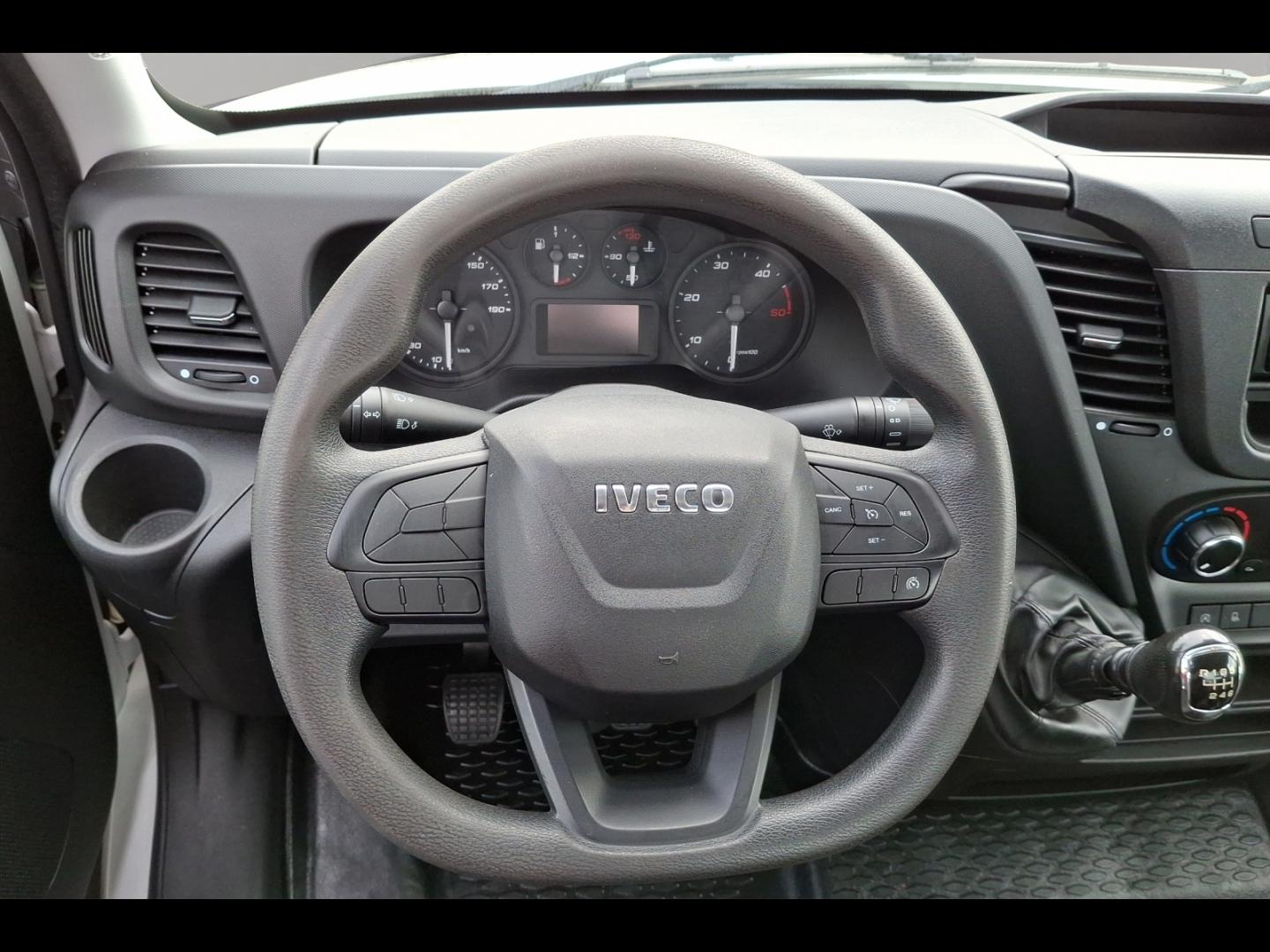 Image IVECO Daily CCb 35C14 Empattement 3750 Tor