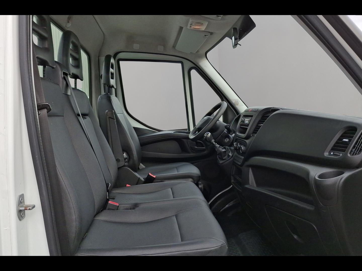 Image IVECO Daily CCb 35C14 Empattement 3750 Tor
