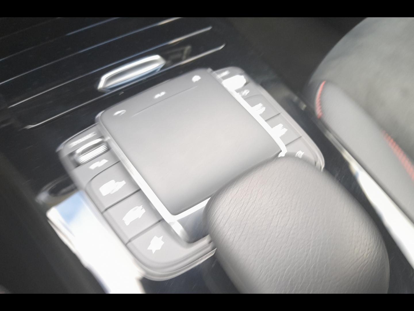 Image MERCEDES-BENZ Classe A 180 136ch AMG Line 7G-DCT